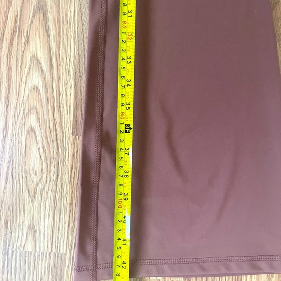 New Yoga-licioUs Lux Crossover Flare Leggings Black Sz Large Copper Iron PY71067 - Picture 6 of 11